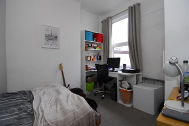 3 bed house, Park Terrace, Gascoyne Place, City Centre, Plymouth, PL48DG - Image 3